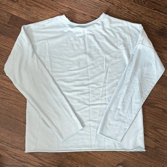 Women’s Light Blue Long Sleeve Shirt with '1989' Print (size M) - Picture 6 of 6